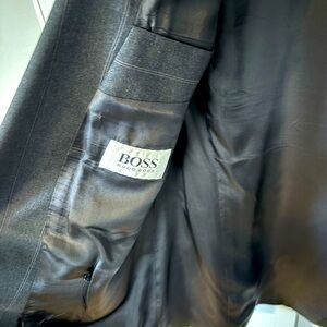 Boss men's gorgeous light pinstriped suit. Like new condition.